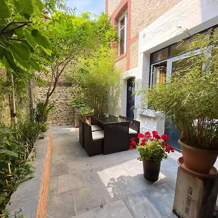 In Normandy Near Pebble Apartment